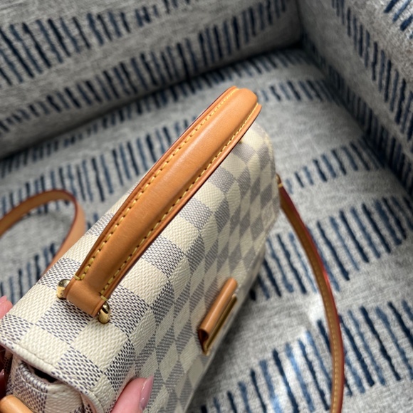 Louis Vuitton Checkered Crossbody Bag - Cream and Brown - Picture 6 of 10
